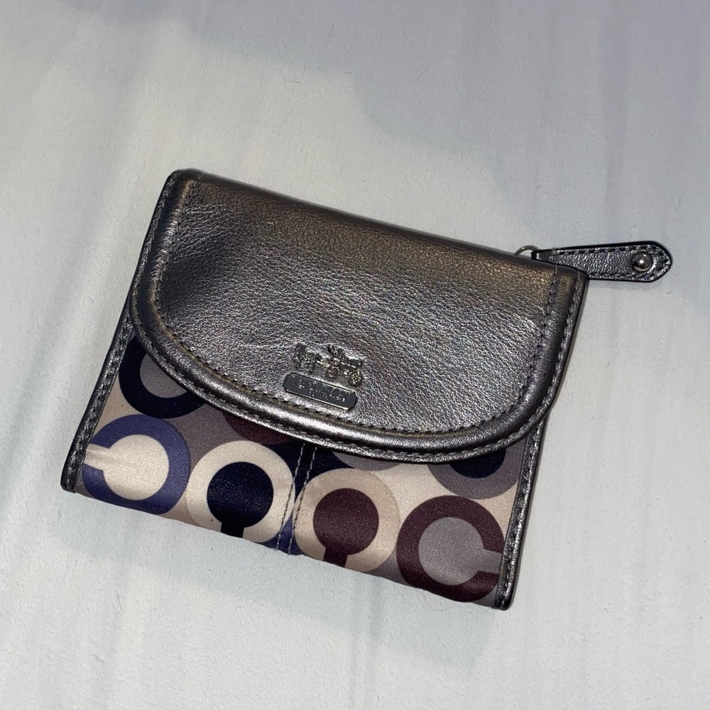 Retro Coach Wallet Like New Condition